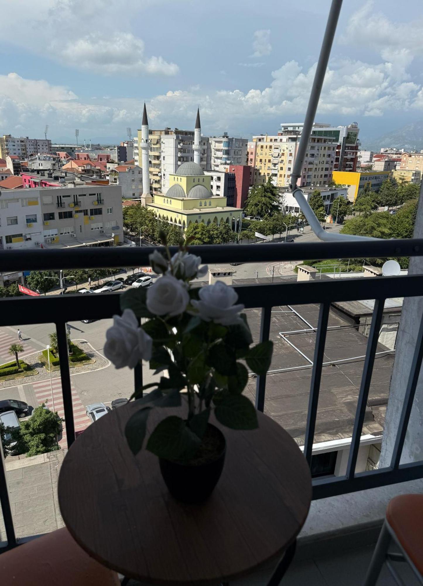 Amy'S Luxury Appartment Shkoder Exterior photo